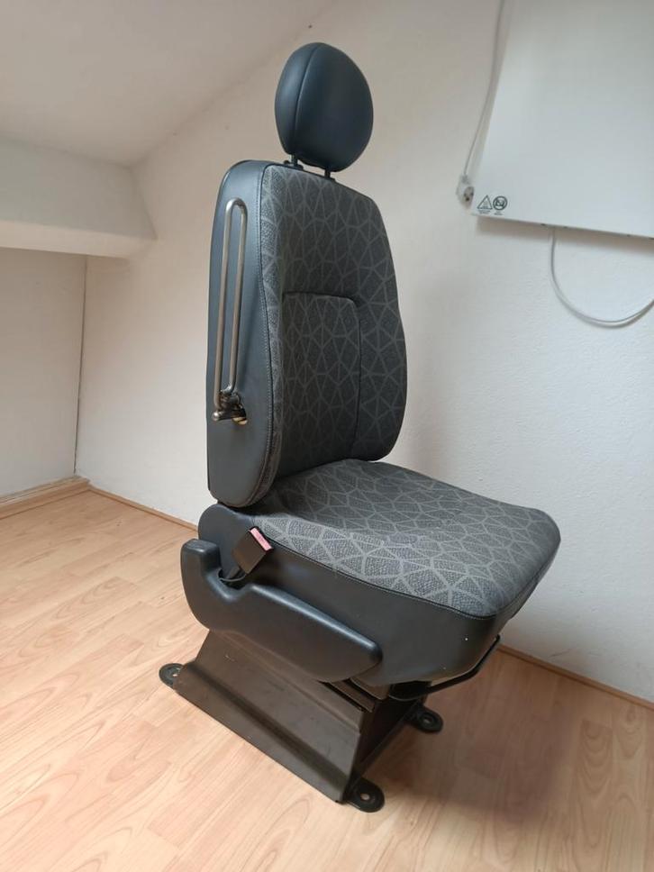 Renault master bestuurdersstoel met bok., Auto-onderdelen, Interieur en Bekleding, Renault, Gebruikt, Ophalen