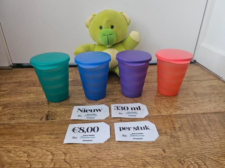 Tupperware nieuwe rietjesbekers gekleurd met dicht deksel, Huis en Inrichting, Keuken | Tupperware, Nieuw, Beker of Kan, Blauw