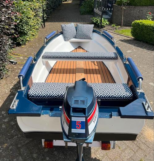 Vaarklaar sloepje incl. buitenboordmotor en trailer, Watersport en Boten, Sloepen, Gebruikt, Tot 10 pk, 3 tot 6 meter, Buitenboordmotor