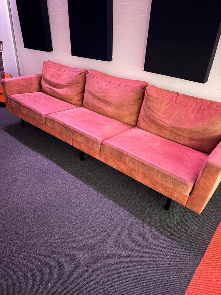 Cognac kleurige 4-zits bank Collin - gebruikt, Huis en Inrichting, Banken | Bankstellen, Gebruikt, Rechte bank, Vierpersoons of meer