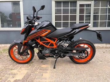Nieuwe KTM 125 DUKE ABS | bouwjaar 2022 | tellerstand 19km! beschikbaar voor biedingen