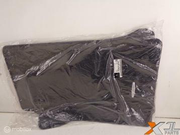 A2046805900 9F87 GLK-KLASSE W204 MATTENSET NOS OEM MERCEDES beschikbaar voor biedingen