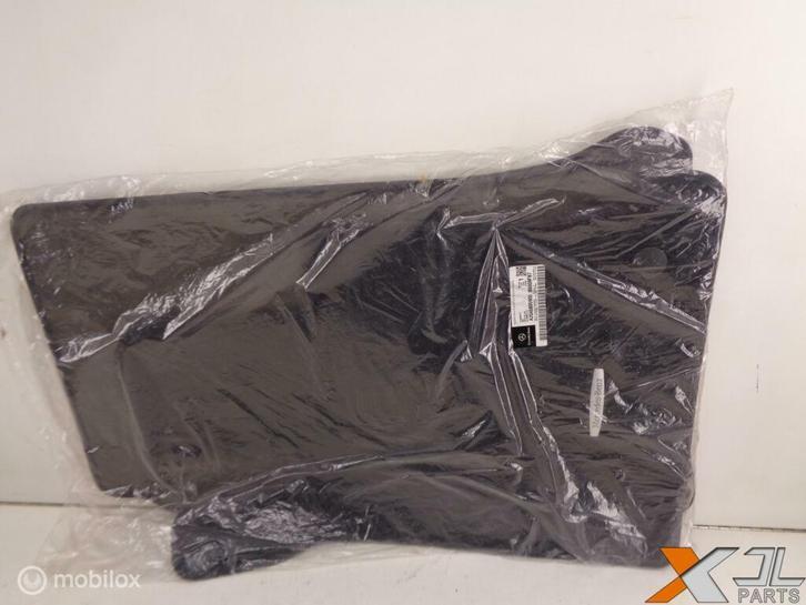 A2046805900 9F87 GLK-KLASSE W204 MATTENSET NOS OEM MERCEDES, Auto-onderdelen, Interieur en Bekleding, Mercedes-Benz, Nieuw, Ophalen of Verzenden
