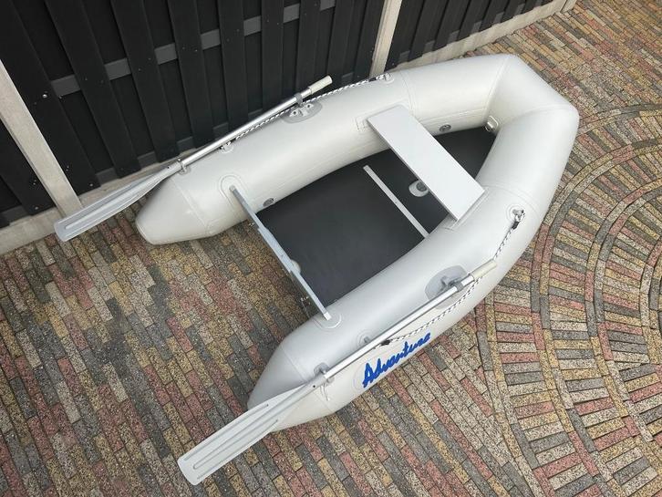 Hele Mooie ! Adventure 220 opblaasbare kiel met harde vloer, Watersport en Boten, Hengelsport | Algemeen, Zo goed als nieuw, Overige typen