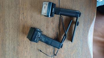 2 oude PHILIPS P32GTC flitsers beschikbaar voor biedingen