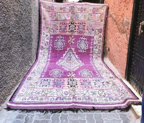 Vintage marokkaans vloerkleed paarse roze kleur 200/400m, Huis en Inrichting, Stoffering | Tapijten en Kleden, Zo goed als nieuw