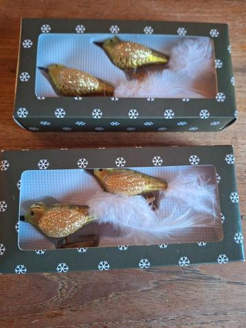 2 dozen met ieder 2 vogeltjes decoratie beschikbaar voor biedingen