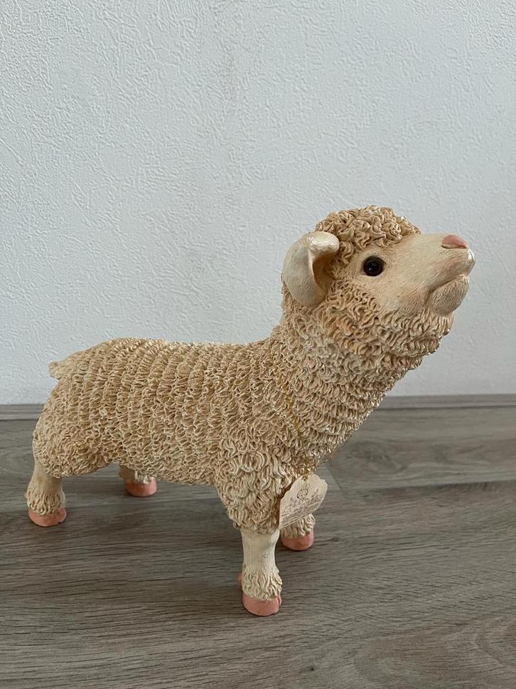 Mooi stenen lammetje / schaap. Handgemaakt., Verzamelen, Beelden en Beeldjes, Zo goed als nieuw, Dier, Ophalen