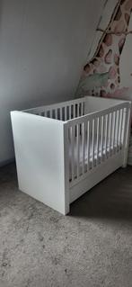 Babykamer(commode en ledikant) kidsmill alaska hoogglans wit, Ophalen of Verzenden, Gebruikt, Jongetje of Meisje