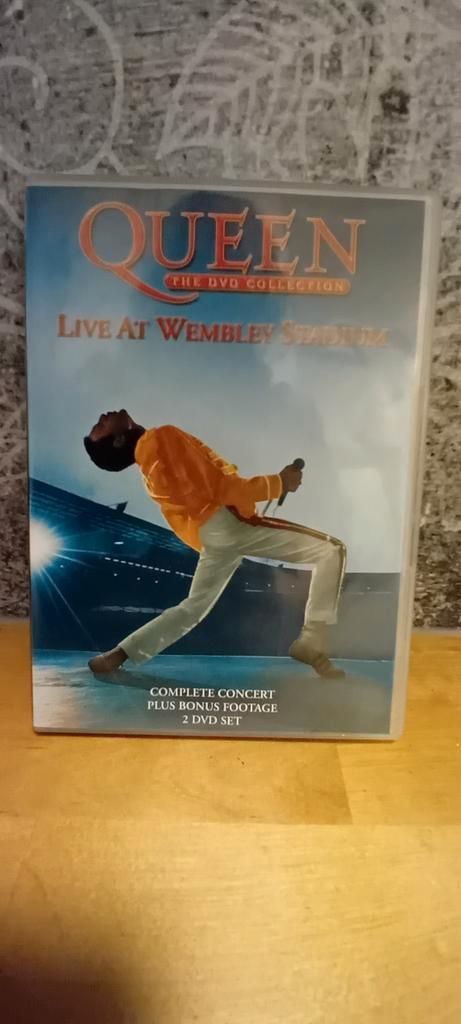 Dvd Queen Live at Webley Stadium (2dvd) 1x afgespeeld, Cd's en Dvd's, Dvd's | Muziek en Concerten, Zo goed als nieuw, Muziek en Concerten