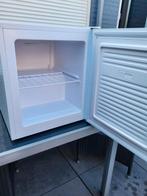 PRIMO Mini vriezer - Compact en Handig, Witgoed en Apparatuur, Koelkasten en IJskasten, Ophalen, Minder dan 75 liter, Zonder vriesvak