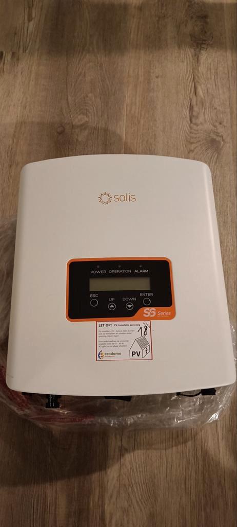 Solis S6-GR1P1.5K-M omvormer, Doe-het-zelf en Verbouw, Elektra en Kabels, Zo goed als nieuw, Overige typen, Ophalen