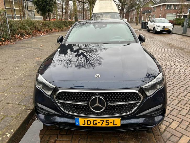 Mercedes-Benz E 300 e Sport Edition 2025, Auto's, Mercedes-Benz, E-Klasse, Hybride Elektrisch/Benzine, Plug-in hybride, A, Sedan