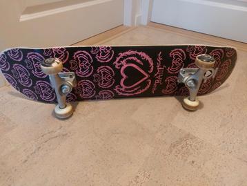 Skateboard the heart supply by Johnny Schillereff beschikbaar voor biedingen
