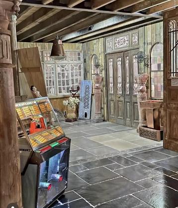 BOURGONDISCHE DALLEN & MEER beschikbaar voor biedingen