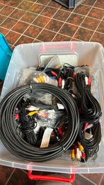 Doos vol audio tulp kabels, Ophalen, Zo goed als nieuw, Minder dan 2 meter, Overige kabels
