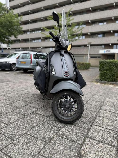 Vespa sprint, Fietsen en Brommers, Scooters | Vespa, Overige modellen, Maximaal 45 km/u, Benzine, Ophalen