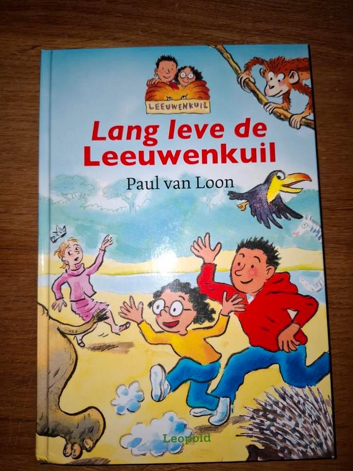Paul van Loon - Lang leve de leeuwenkuil, Boeken, Kinderboeken | Jeugd | onder 10 jaar, Zo goed als nieuw, Fictie algemeen, Ophalen of Verzenden
