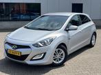 Hyundai i30 1.6 GDI i-Motion Plus ECC NAV CRUISE TREKHAAK, Auto's, Hyundai, Voorwielaandrijving, Euro 5, Gebruikt, 1591 cc