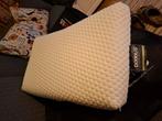 2x Dixxius Latex Hoofdkussen - Zo goed als nieuw, Huis en Inrichting, Ophalen of Verzenden, Zo goed als nieuw, Beige, Kussen
