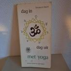 DAG IN DAG UIT MET YOGA - Elisabeth Haich, Ophalen of Verzenden, Gelezen, Meditatie of Yoga, Instructieboek