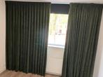 Verduisterende legergroene velvet gordijnen, Huis en Inrichting, Stoffering | Gordijnen en Lamellen, Ophalen of Verzenden, Zo goed als nieuw