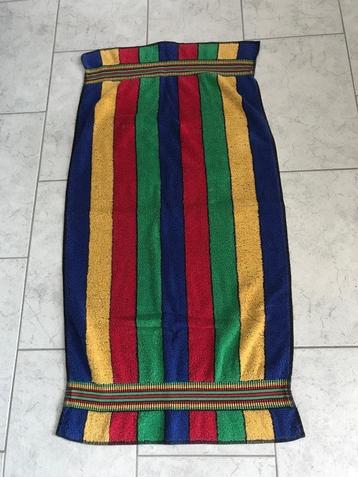 Gekleurd strand- badlaken beschikbaar voor biedingen