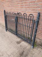 hekwerk poort  2 delen, Tuin en Terras, Tuinhekken en Hekwerk, Ophalen, Gebruikt, IJzer, Sierhekwerk