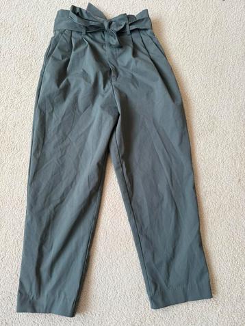 Groene pantalon met strikceintuur van H&M, maat 40 beschikbaar voor biedingen