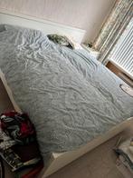 2 bedden met nachtkastjes, ladenkastjes en kledingkast, Ophalen, Gebruikt, Tweepersoons