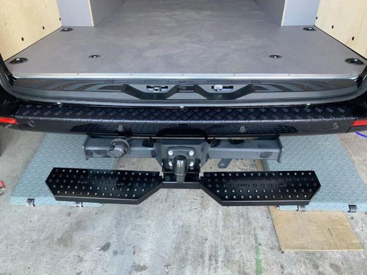 Achteropstap / opstaptrede trekhaak zwart bedrijfswagen, Auto-onderdelen, Sidebars, Nieuw, Ophalen of Verzenden