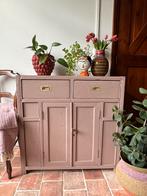 Brocante oud roze kast dressoir landelijk stoer kinderkamer, Huis en Inrichting, Gebruikt, Ophalen