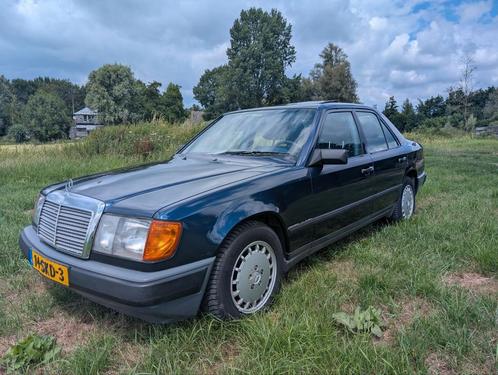 Mercedes-Benz 200-Serie 3.0 300 E U9 1986 Blauw, Auto's, Mercedes-Benz, Particulier, 200-Serie, Benzine, Sedan, Handgeschakeld