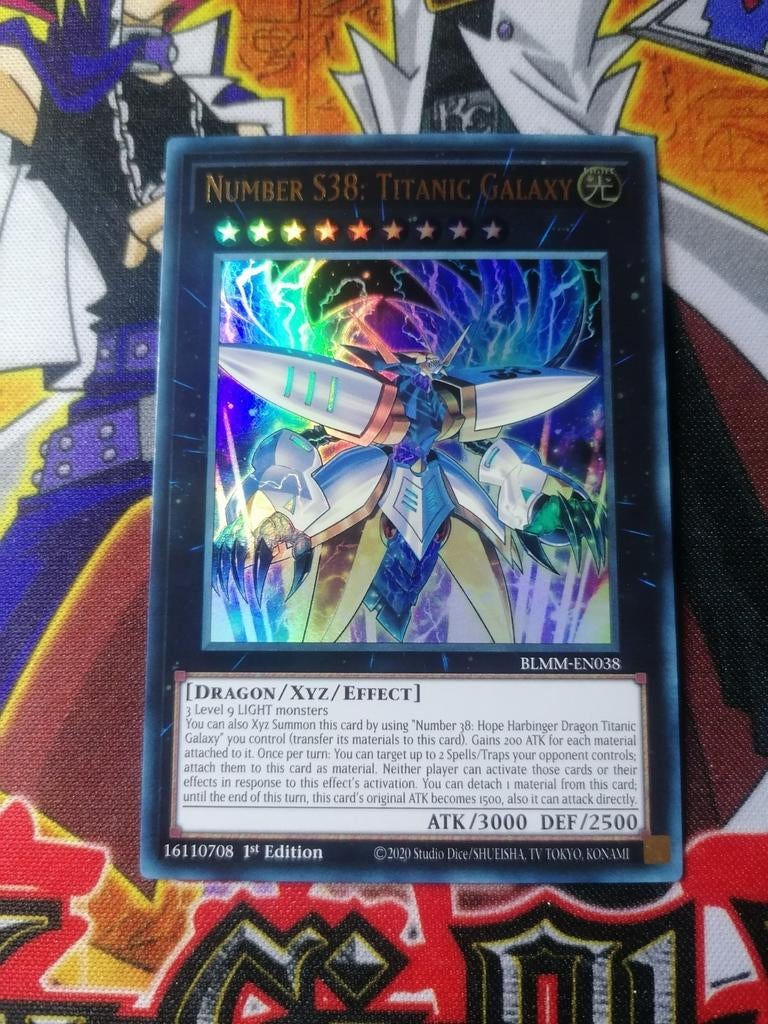 Number S38 Titanic Galaxy - Ultra Rare BLMM - Yu-Gi-Oh, Ophalen of Verzenden, Zo goed als nieuw, Foil
