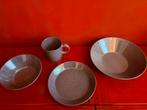 Iittala Teema set: diep bord, schotel, kom & kop Dotted Grey, Ophalen of Verzenden, Zo goed als nieuw, Bord(en), Overige stijlen