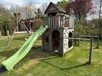 Houten speelhuisje met glijbaan en schommels, Ophalen, Gebruikt, Hout