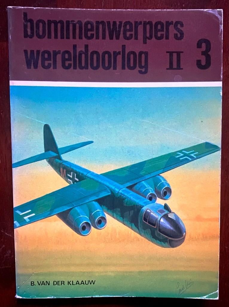 Bommenwerpers Wereldoorlog II - B. van der Klaauw, Ophalen of Verzenden, Gelezen, B. van der Klaauw, Vliegtuig