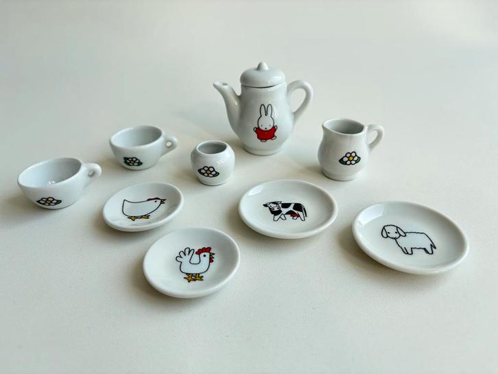 Nijntje miniatuur serviesset - compleet (zonder koffertje), Verzamelen, Porselein, Kristal en Bestek, Zo goed als nieuw, Compleet servies