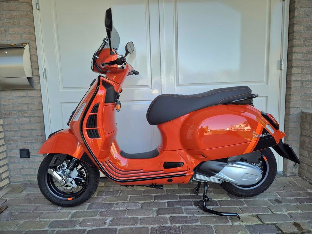 Vespa 300 GTS SUPERSPORT HPE ARANCIO IMPULSIVO  NIEUWSTAAT!!, Scooter, 300 cc, Nieuw, Bedrijf