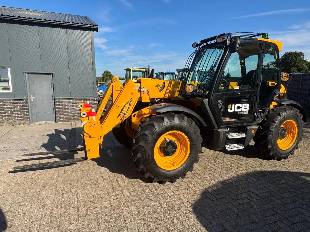 JCB 531-70 (bj 2023), Verreiker