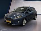 Ford Fiesta 1.0 EcoBoost Titanium ✓Clima✓Camera✓Applec, Auto's, Voorwielaandrijving, Gebruikt, Euro 6, 580 kg