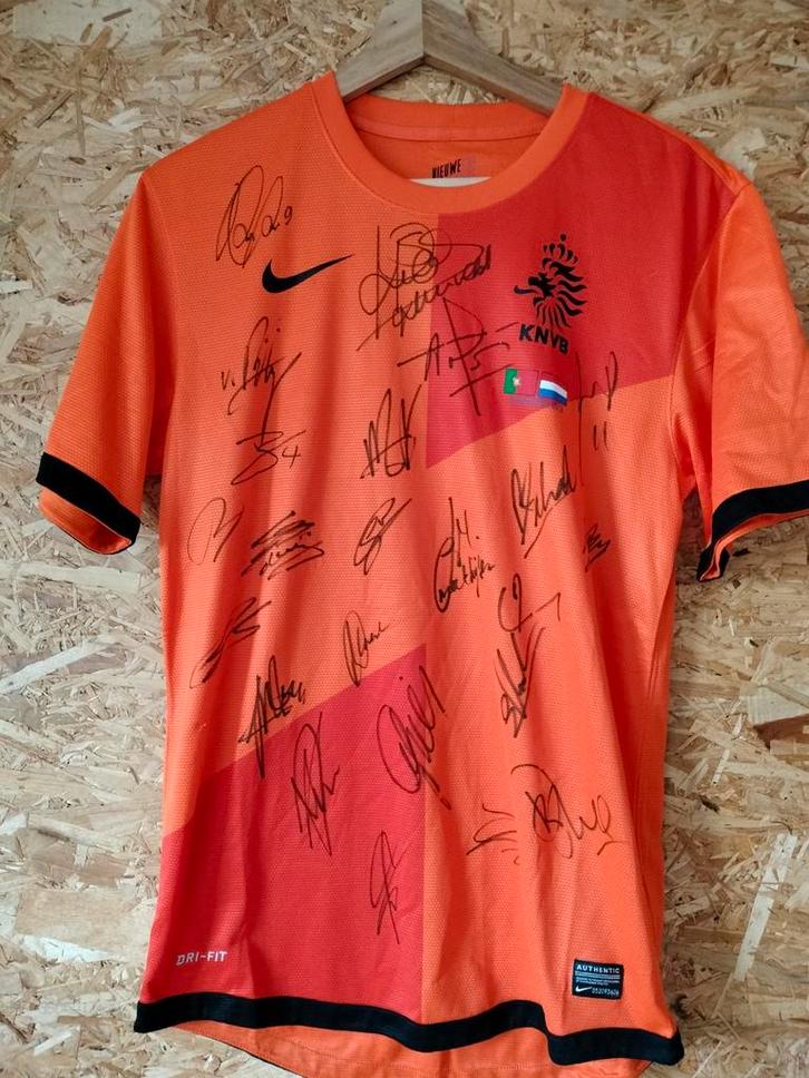 Nederlands elftal 2012/2013 gesigneerd, Sport en Fitness, Voetbal, Zo goed als nieuw, Shirt, Maat S, Ophalen of Verzenden
