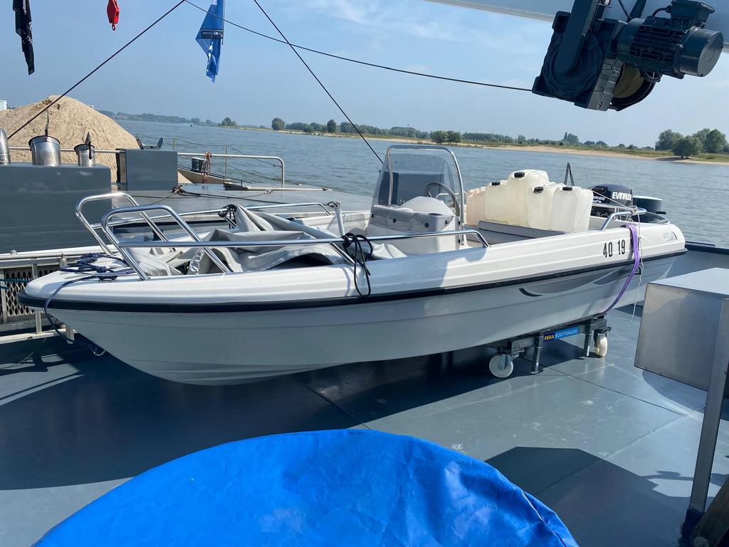 Terhi 4110 met 30pk evinrude, Watersport en Boten, Speedboten, Zo goed als nieuw, 3 tot 6 meter, Benzine, Minder dan 70 pk, Polyester