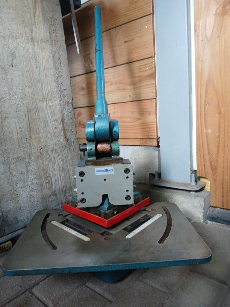 Uithoeker voor plaatwerk, Ophalen