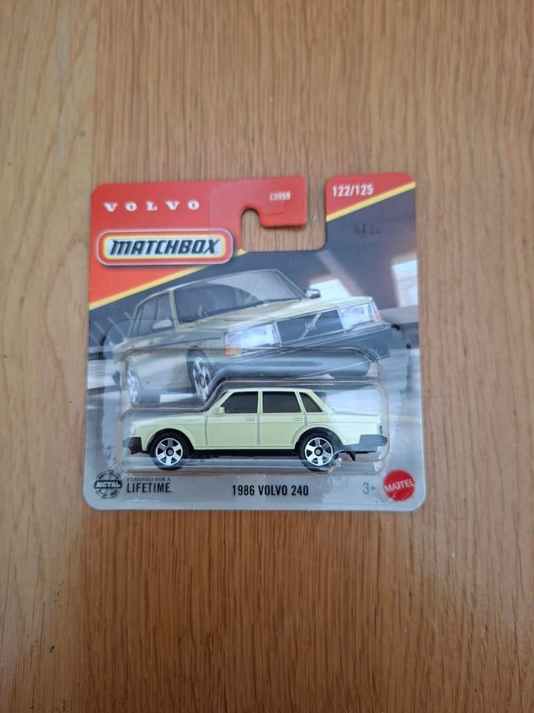 Matchbox Volvo 240 1986, Hobby en Vrije tijd, Modelauto's | Overige schalen, Ophalen, Auto