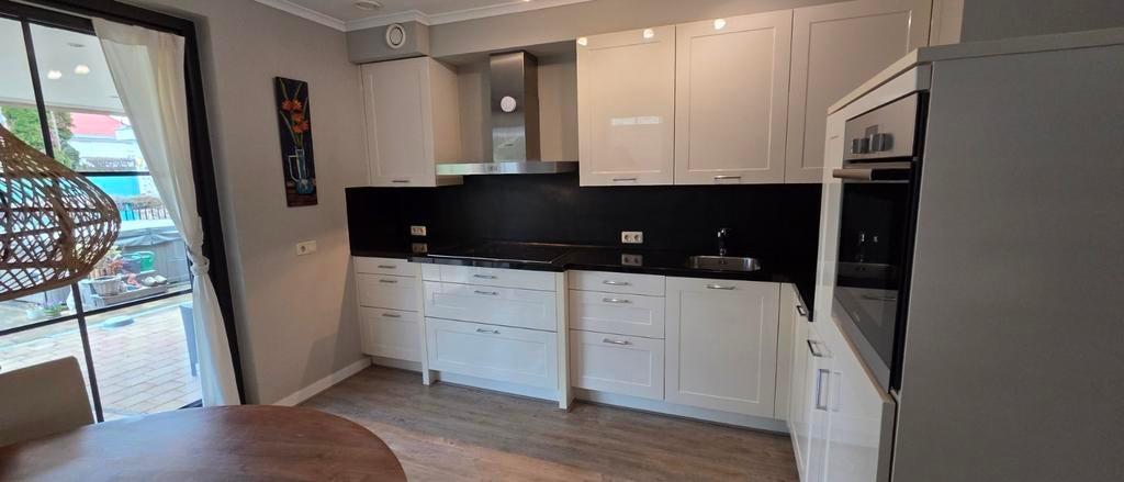 Complete hoekkeuken met apparatuur, Huis en Inrichting, Keuken | Complete keukens, Ophalen