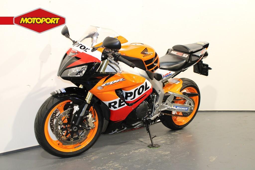 Honda CBR 1000 RR fireblade (bj 2008), Motoren, Motoren | Honda, Bedrijf, Super Sport, Mc.benelux@honda-eu.com, Doornveld 180
B-1731  Zellik, BE