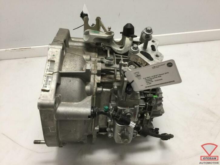 fiat 500x 1.6 mjet diesel 2018 versnellingsbak bak 55283558, Gebruikt, Stellantis Europe S.p.A., Ophalen of Verzenden, Info@stellantis.com