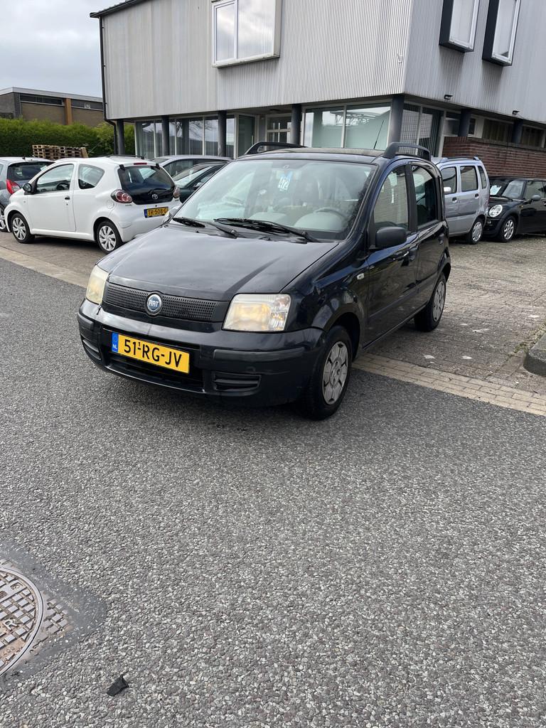 Fiat Panda 1.1 Active Plus Goed rijdende Panda met een nieuw, Voorwielaandrijving, Startonderbreker, 4 stoelen, Zwart