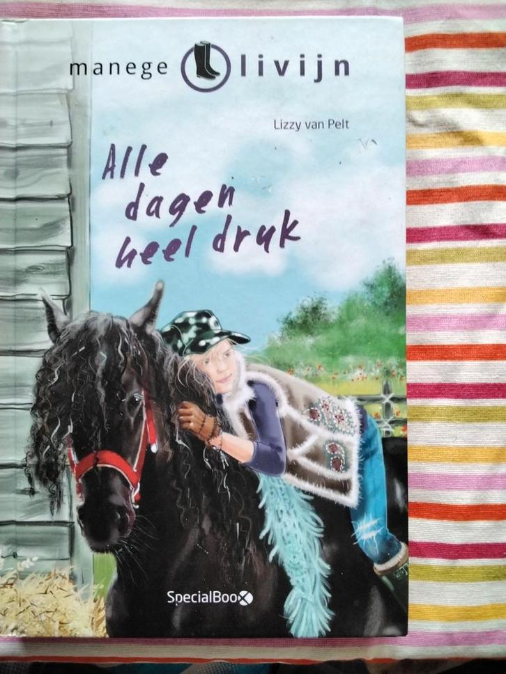 Lizzy van Pelt - Alle dagen heel druk, Boeken, Kinderboeken | Jeugd | 10 tot 12 jaar, Zo goed als nieuw, Non-fictie, Ophalen of Verzenden